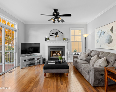 19 Danella Way - Photo Thumbnail 9