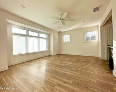 2139 Bridge Avenue - Photo Thumbnail 13