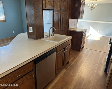 456 Hulse Avenue - Photo Thumbnail 10