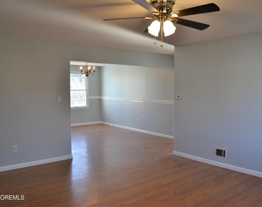 456 Hulse Avenue - Photo Thumbnail 5