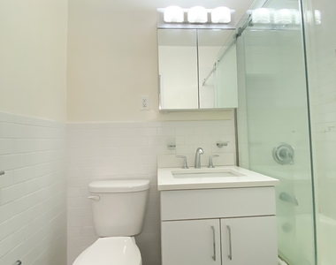 East 89th Street - Photo Thumbnail 6