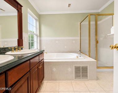 350 Bernard Drive - Photo Thumbnail 27