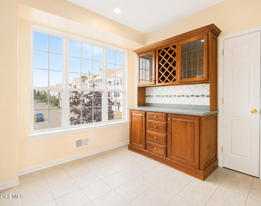 350 Bernard Drive - Photo Thumbnail 21