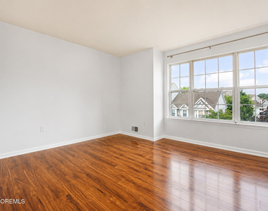 350 Bernard Drive - Photo Thumbnail 30