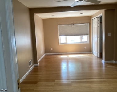 275 Wanaque Ave - Photo Thumbnail 7