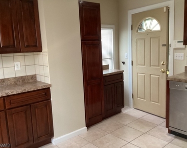 275 Wanaque Ave - Photo Thumbnail 4