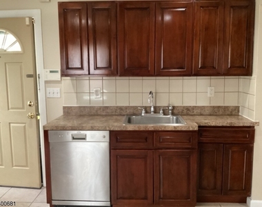 275 Wanaque Ave - Photo Thumbnail 3