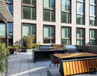 Suffolk Street - Photo Thumbnail 9