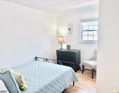 104 Nautilus Dr - Photo Thumbnail 29