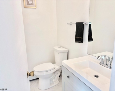 104 Nautilus Dr - Photo Thumbnail 19