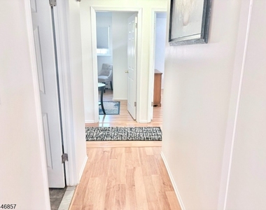 104 Nautilus Dr - Photo Thumbnail 17