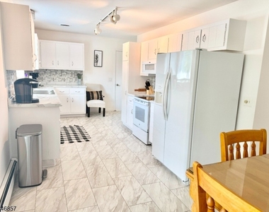 104 Nautilus Dr - Photo Thumbnail 6