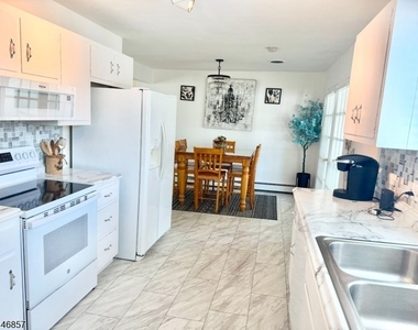 104 Nautilus Dr - Photo Thumbnail 7