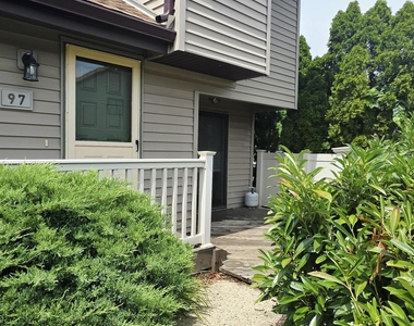 97 Cotswold Circle - Photo Thumbnail 3