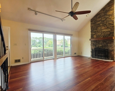 97 Cotswold Circle - Photo Thumbnail 14