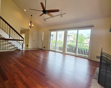97 Cotswold Circle - Photo Thumbnail 15