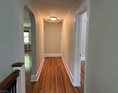 100 Wootton Road - Photo Thumbnail 8