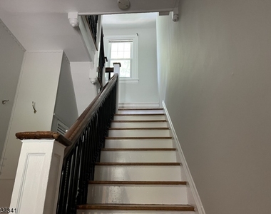 100 Wootton Road - Photo Thumbnail 3