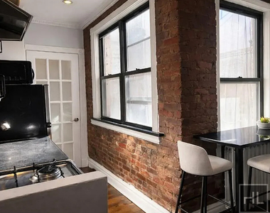 East 13th Street - Photo Thumbnail 4