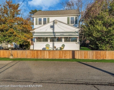 1708 Lake Drive - Photo Thumbnail 3