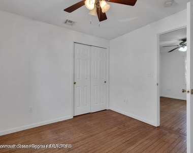 1708 Lake Drive - Photo Thumbnail 19