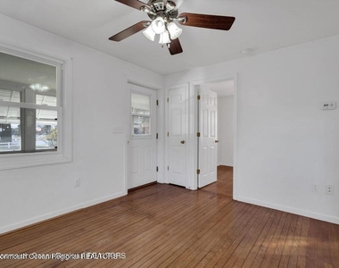 1708 Lake Drive - Photo Thumbnail 17
