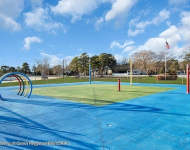 1708 Lake Drive - Photo Thumbnail 64