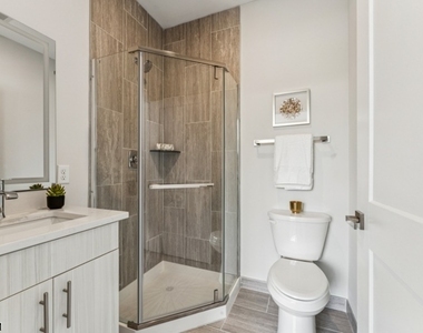 140 W Webster Ave - Photo Thumbnail 10