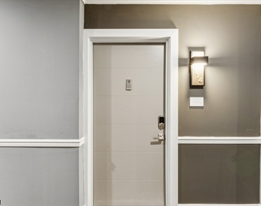 140 W Webster Ave - Photo Thumbnail 17