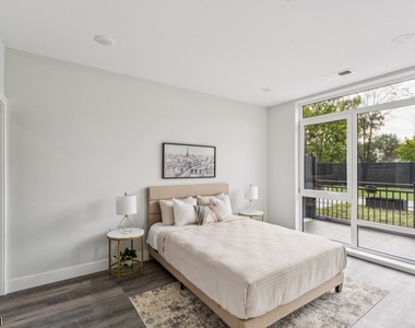 140 W Webster Ave - Photo Thumbnail 7