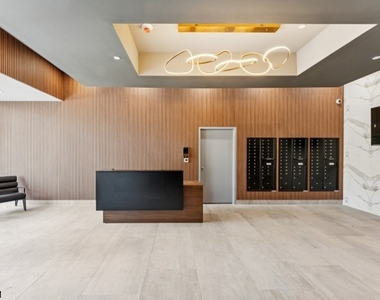 140 W Webster Ave - Photo Thumbnail 25