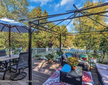 541 Frank Applegate Road - Photo Thumbnail 32