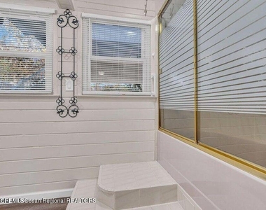 541 Frank Applegate Road - Photo Thumbnail 27