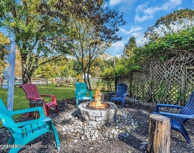 541 Frank Applegate Road - Photo Thumbnail 30