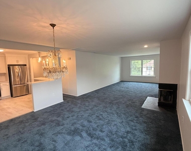 36 Racquet Road - Photo Thumbnail 6