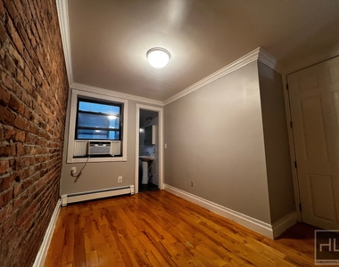 Avenue B - Photo Thumbnail 2
