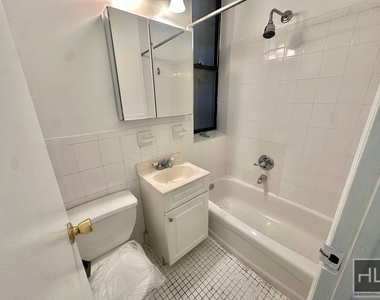 East 38 Street - Photo Thumbnail 1