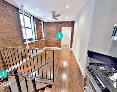 East 13th Street - Photo Thumbnail 2