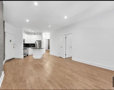 East 95 Street - Photo Thumbnail 2