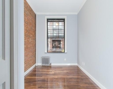 East 11th Street - Photo Thumbnail 11