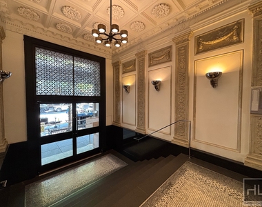 West 72 Street - Photo Thumbnail 8