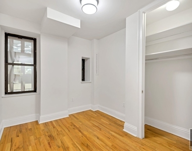 Madison Avenue - Photo Thumbnail 4