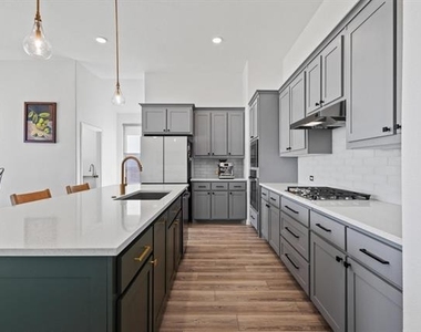 1724 Emmanuel Lane - Photo Thumbnail 12