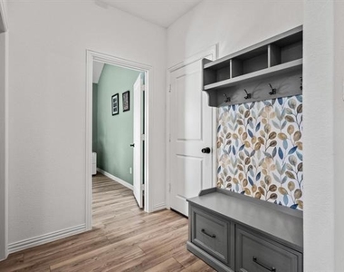1724 Emmanuel Lane - Photo Thumbnail 23