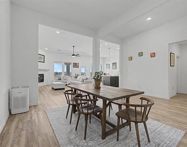 1724 Emmanuel Lane - Photo Thumbnail 4