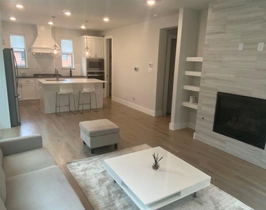 1802 Deacon Hill - Photo Thumbnail 6