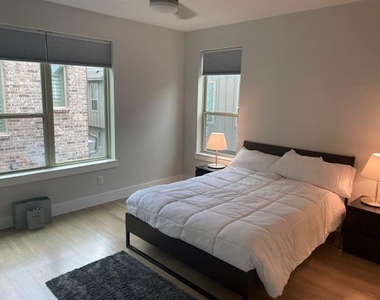 1802 Deacon Hill - Photo Thumbnail 16