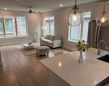 1802 Deacon Hill - Photo Thumbnail 25