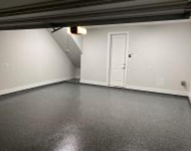 1802 Deacon Hill - Photo Thumbnail 37