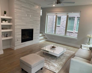 1802 Deacon Hill - Photo Thumbnail 27